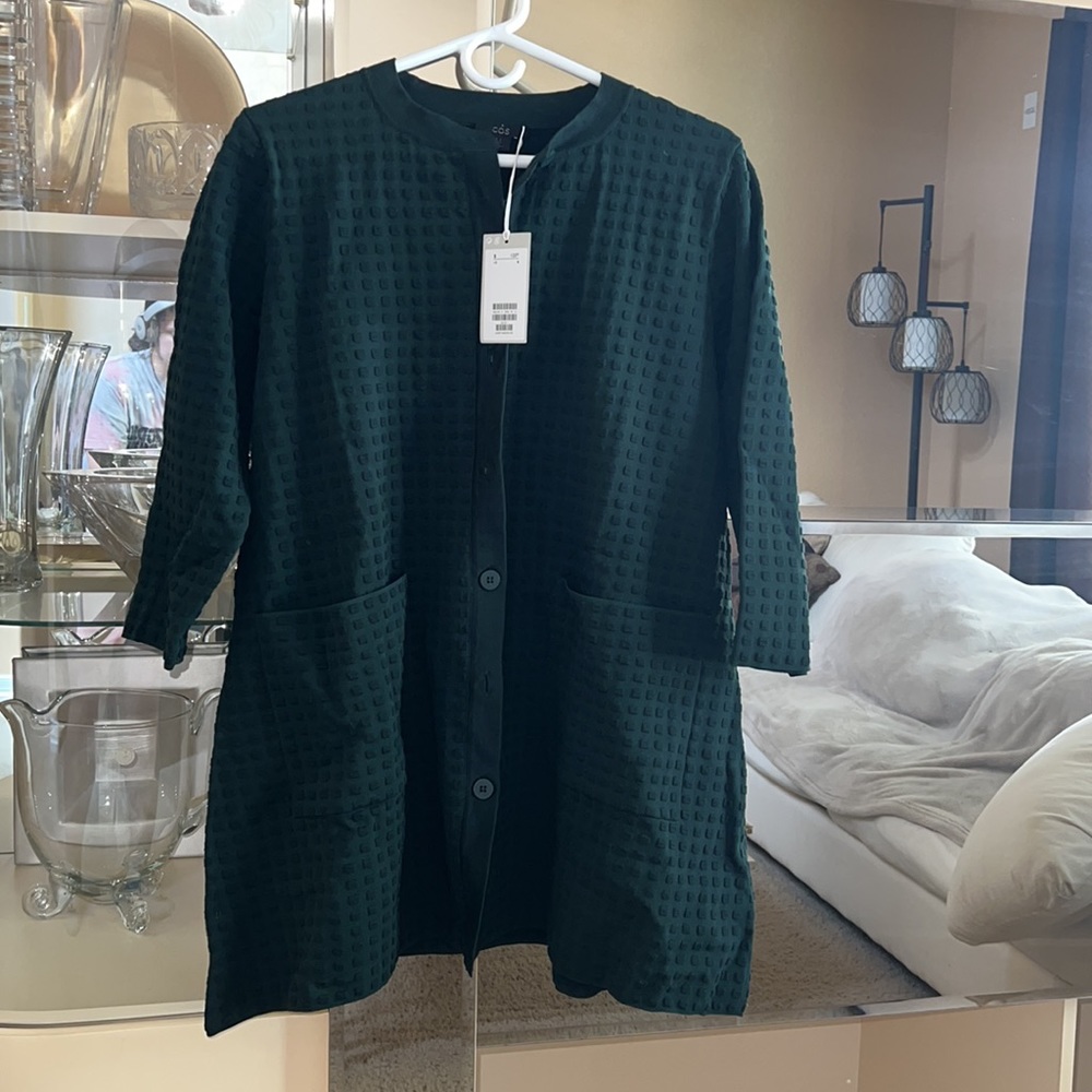 COS DARK GREEN BUTTON-UP RIBBED SWEATER💚